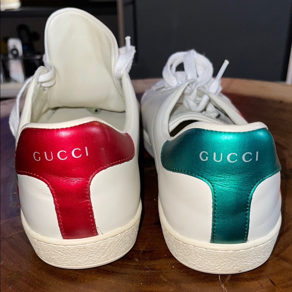 Gucci White Sneakers with Red and Green Accents - Picture 4 of 9